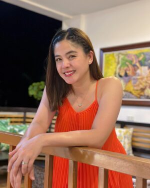 Shaira Diaz Instagram - Thanks everyone for the birthday wishes! 🥳

Also, a special shoutout to @arabellavillas for making my day even more special. 🤍