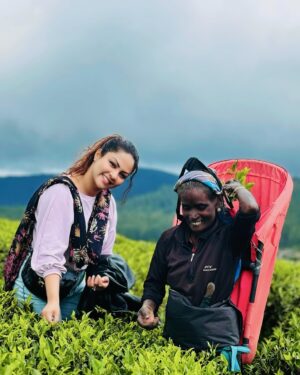 Shalani Tharaka Instagram - ආච්චිට පොඩි Help එකක් දුන්නා 🫣🍃
swipe ➡️