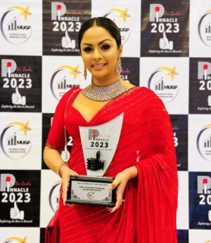 Shalani Tharaka Instagram - Pinnacle awards 2023 🏅

Best Actress of the year 

HMUA Subash Abeywickrama
Saree Jacket Nayoma Wijesinghe Bridal Designs
Jewelry Gitano Collection