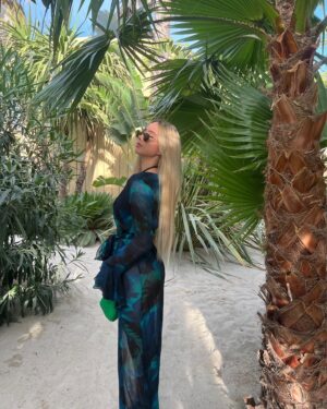Shania Geiss Instagram - 🌴☀️