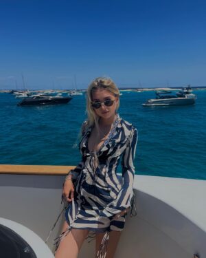 Shania Geiss Instagram - summer feeling 💙