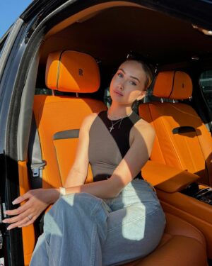 Shania Geiss Instagram - 🧡🧡