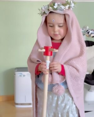 Shanik Aspe Instagram - Solo nos faltó la pastorela😆☝️❤️ desliza para ver el mensaje 🎄
Lucas 1:30-33 
Entonces el ángel le dijo: —No tengas miedo, María, porque Dios te ha dado un gran privilegio. Vas a quedar embarazada; y tendrás un hijo, a quien le pondrás por nombre Jesús. Este niño llegará a ser muy importante, y lo llamarán “Hijo del Dios altísimo”. Dios lo hará rey, como hizo con su antepasado David; gobernará a la nación de Israel para siempre, y su reino no tendrá fin .