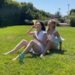 Shannen Doherty Instagram - Repost from @sarahmgellar • #winechallenge well... it’s #laborday weekend and we always spend it with @theshando (usually involving the #malibuchilicookoff ) but since this year the party just consists of us, we figured why not try the wine challenge. We ARE the party. #quarantine month 6. (Thank you @kurtiswarienko for the camera work)