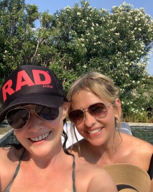 Shannen Doherty Instagram - Summer with family. Just nothing but love, kindness and a deep appreciation for each other. Plus she gets me to smile big. @sarahmgellar
