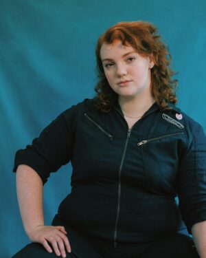 Shannon Purser Instagram - This is Ripley, last survivor of the Nostromo, signing off. 👽

Happy Halloween!!

📸 : @savanaogburn