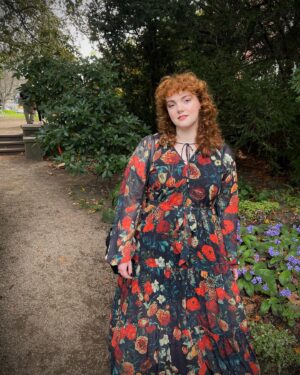 Shannon Purser Instagram - Salem with my favorite Taurus/personal photographer @ mgp 🍂