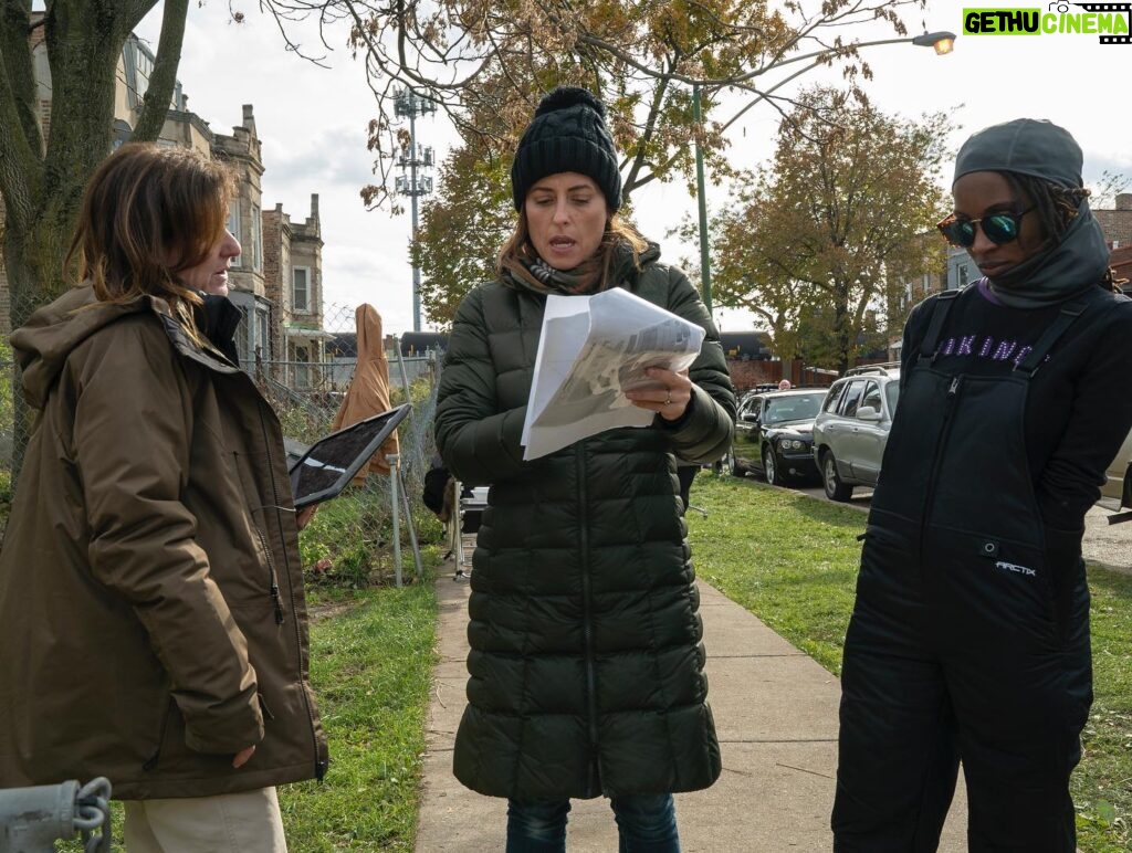 Shanola Hampton Instagram - I had the honor of shadowing @silvertreedirector for Episode 11! Sunday night! It was cold in Chicago and I was ready for it! Love me some Silver! @shameless