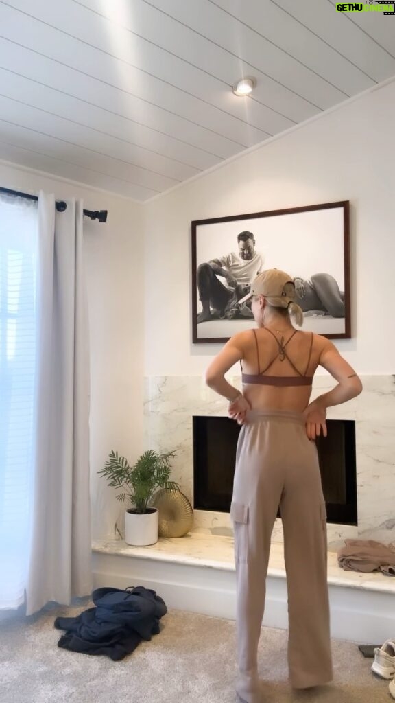 Sharna Burgess Instagram - 3 matching sets (I am a sucker for a matching set) from @freepeople you absolutely need 🫶🏼 So comfy, so cozy, yummy fabric, relaxed but still a vibe. It’s all on my LTK. Link in bio or on my stories ✨🤍