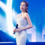 Sharon Chan Man-Chi Instagram - 謝謝❤️ 的邀請👏👏 兩兄妹第一次一齊做司儀 @joelshanchung #broandsis On Sharon Stylist @cathcheung Makeup @circleeeee_makeup Hair @evechiuhair Gown: @emmawallacedesigner Jewelries: @apmmonaco Photos @jeana.jpg Last 2 pics by @yankee_ty