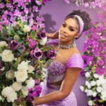 Sharon Ooja Instagram - This year I dressed as a rebellious princess 🤣🥹I’m your entertainment for this season stepping into the spotlight that I so live in already,Finding love in the same garden the queen found love must be a flex for me ….. I present you princesss sharon of a certain house in Imo state 🥹🤭 lady whistledown will be writing about this betrothal shortly … in the mean time I’m off to see the queen Bridgerton is upon us #brigertonnetflix #netflix @naijaonnetflix @netflixsa Outfit @somobysomo Jewelry @bozdiamonds 🥹😍 Styling best boy ever @dahmola Photography @chuchuojekwe Hair @adefunkeee Makeup @bibyonce Hairstyling @bernardsmiless