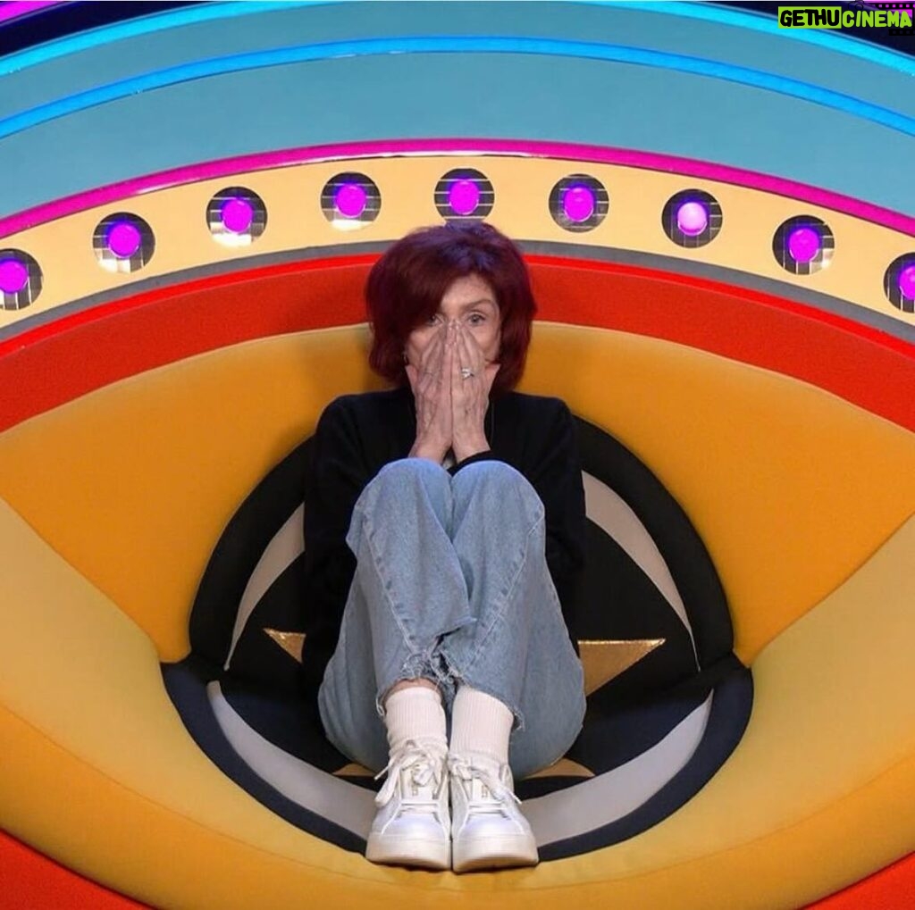 Sharon Osbourne Instagram - Me, watching from home 🫣 @bbuk