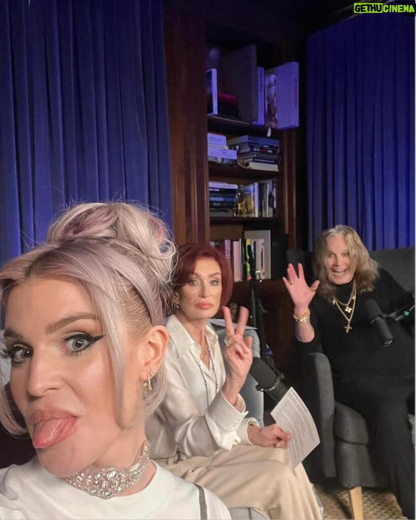 Sharon Osbourne Instagram - Serious On Set 🎙️ @theosbournespodcast