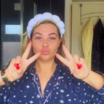 Shaughna Phillips Instagram - DAY 1 WEEK 1 - Running diaries edition 🏃🏼‍♀️ I’m just a bitch trying to hold herself accountable okay….oh and I’m an athlete. Thought I would post this on here so I hopefully feel some pressure to keep at it, let’s see how that goes 🙋🏼‍♀️