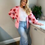 Shaughna Phillips Instagram - Wear my heart on my sleeve kinda gal ♥️💕♥️ Use "SP23Q4" for 15% OFF @shein_gb Cardigan - 24517324 Jeans - 10408154 #AD #SHEINblackfriday #SHEINGoodFinds #SHEINforAll