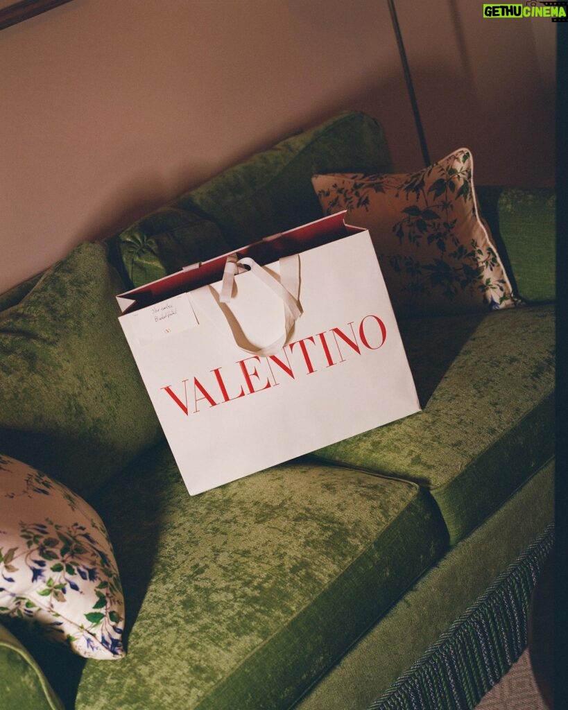 Shea Couleé Instagram - Sharing a brief look into my extraordinary day in Paris viewing the @maisonvalentino prêt-à-porter show by @pppiccioli. Special thanks to @iacopopedretti and the entire Valentino team for making this such an incredible experience. It is a memory that I will cherish forever.