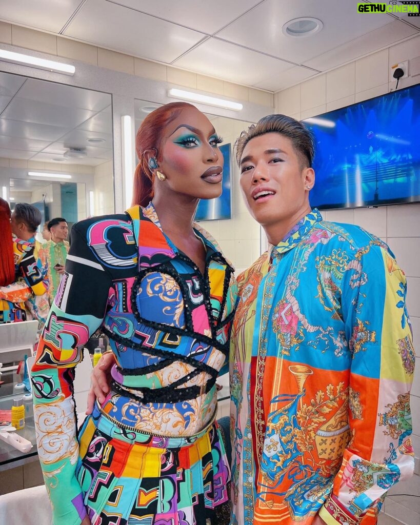 Shea Couleé Instagram - Had SUCH an incredible time performing in Hong Kong for @gaygameshk2023 🏳️‍🌈 It was SUCH a transformative experience, and something I’ll never forget. Hong Kong showed up and showed OUT! Can’t wait to come back. Special thanks to @k.wan.dance for all of your help in making this performance the best it could be. Thank you @ginger_yin87 @francws @bbfaat @anthony.wsy for being SUCH amazing dancers. Love you boys so much! Until next time! Outfitted by @joshuanapontedesigns Hair by @edwardsizzahands2.0