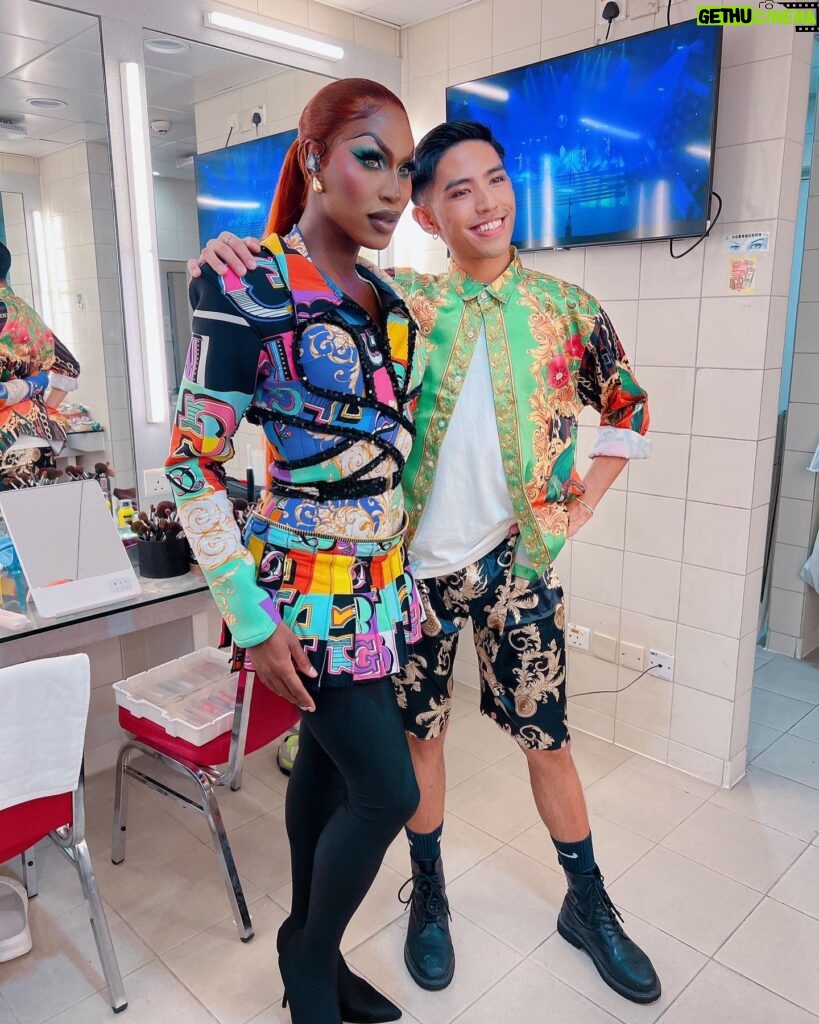 Shea Couleé Instagram - Had SUCH an incredible time performing in Hong Kong for @gaygameshk2023 🏳️‍🌈 It was SUCH a transformative experience, and something I’ll never forget. Hong Kong showed up and showed OUT! Can’t wait to come back. Special thanks to @k.wan.dance for all of your help in making this performance the best it could be. Thank you @ginger_yin87 @francws @bbfaat @anthony.wsy for being SUCH amazing dancers. Love you boys so much! Until next time! Outfitted by @joshuanapontedesigns Hair by @edwardsizzahands2.0