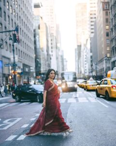 Shefali Shah Instagram - ♥️♥️♥️ @iemmys Photography @swapniljunjare Outfit @toraniofficial Styling @radhikamehra Styling assistant @nandini_sinngh  @styleby_foram Jewels @shriparamanijewels HMU @redjessmakeup   Hair @mikelstyled