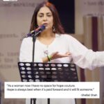 Shefali Shah Instagram - “I know I have stretch marks, but we’ll then so does the sky” ❤️ “As a Woman, I Know…” By Shefali Shah is a fire performance 🔥 LINK IN BIO 🌻 . . . #shefalishah #women #womanhood #kommune #spokenfest2024 #spokenfest