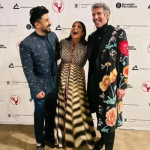 Shefali Shah Instagram - The Opening Gala

@iemmys @netflix_in #DelhiCrimeSeason2 

Hair: @mikelstyled
Make up: @redjessmakeup
Photographer: @krimesh crossover_studios
Stylist: @radhikamehra
Assisted by: @styleby_foram
Outfit by - @jjvalaya @amigoscommunications
Jewellery by - @shriparamanijewels