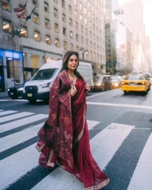 Shefali Shah Instagram - ♥️♥️♥️
@iemmys
Photography @swapniljunjare
Outfit @toraniofficial
Styling @radhikamehra
Styling assistant @nandini_sinngh  @styleby_foram
Jewels @shriparamanijewels
HMU @redjessmakeup  
Hair @mikelstyled