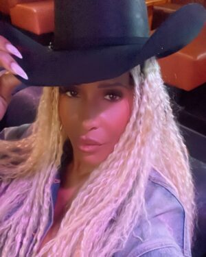 Shereé Whitfield Instagram - Howdy…