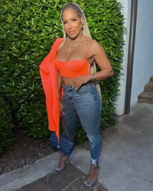 Shereé Whitfield Instagram - A good woman is a good investment 🧡✨