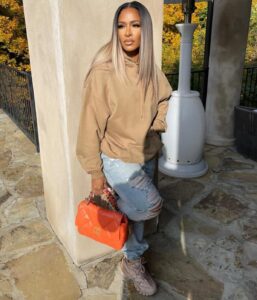 Shereé Whitfield Instagram - Doing me & doing better 🧡 #SheByShereé #RHOA #ChateauShereé #Balenciaga #Chanel #fashionstyle #casual #ExplorePage