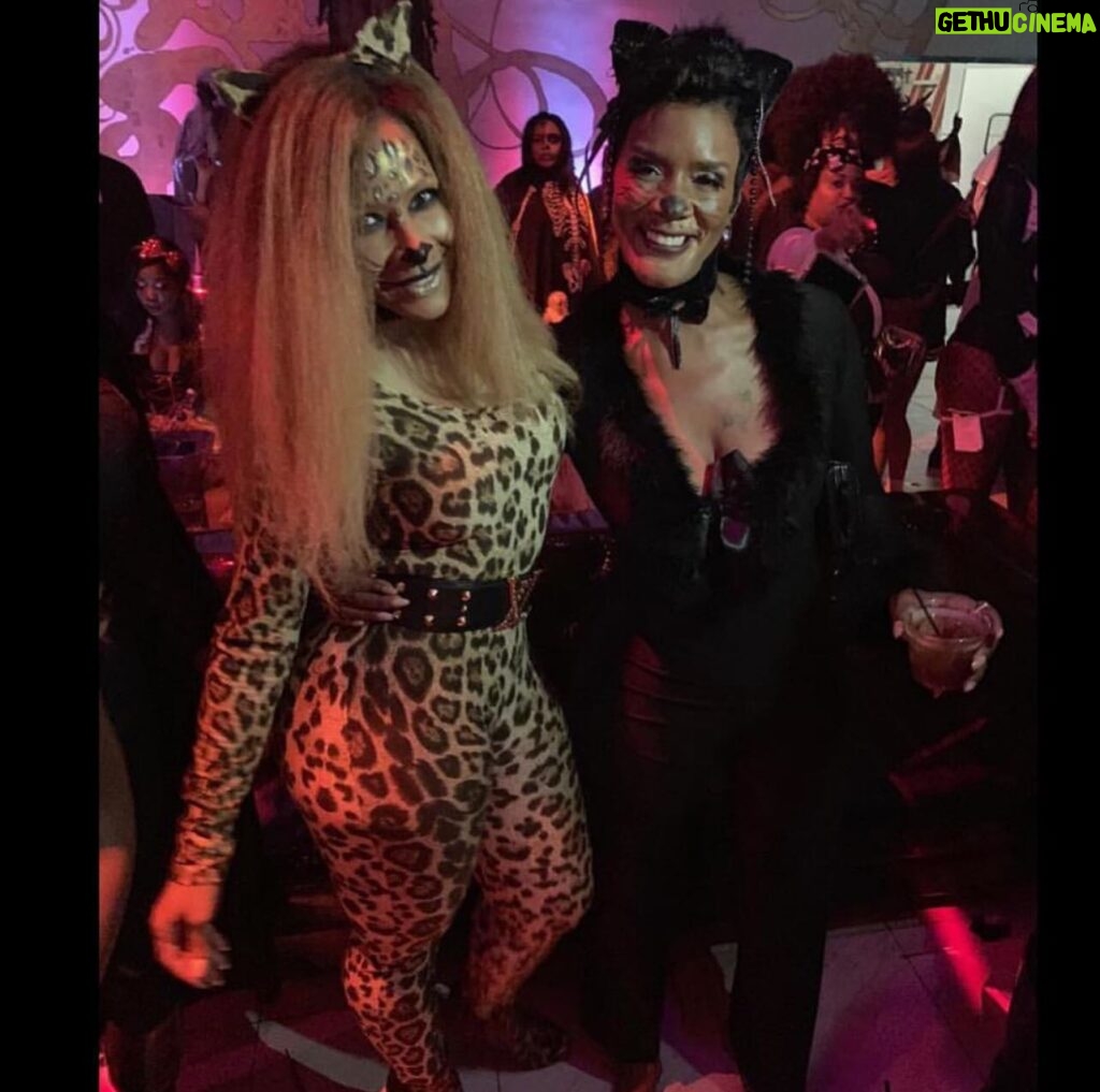 Shereé Whitfield Instagram - Let’s go little kitty kat 🐆🔥 #TBT to @therealnoigjeremy Halloween party 🎃. A time was definitely had 👻 What are everyone plans for #Halloween if u celebrate it? What costumes are u all thinking about wearing? 👀🤔 #RHOA #october #fall #costume #atlanta #lhhatl