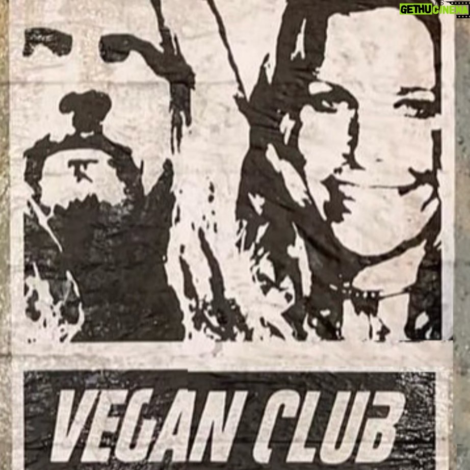 Sheri Moon Zombie Instagram - #veganclub in good company with @doylewolfgangvonfrankenstein & @alissawhitegluz 👍🏼🐾👍🏼