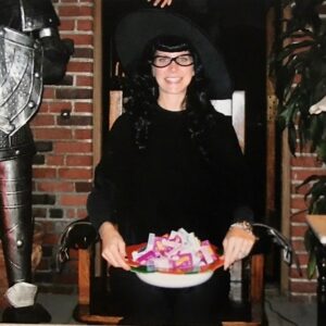 Sheri Moon Zombie Instagram - ...After taking over for @robzombieofficial handing out candy to the trick or treaters, we ended up giving away about 1,000 pieces of candy 🍬 🧡🌙🧟🎃 #zombiehalloween #trickortreat #halloween (thinking about 2003)