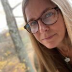 Sheri Moon Zombie Instagram - Checking out the #fallcolors 🍁🧡 #foliagejunkie #autumnalvibes #decayingbeauty