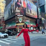 Sheryl Lee Ralph Instagram - It’s Abbott Elementary Day!!! How perfect that the school bus just passed me right as I was taking this photo. Go figure! 🏫 🚌. @abbottelemabc