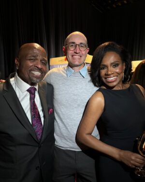 Sheryl Lee Ralph Instagram - Last night was unforgettable, just like our #Oscars nominees’ performances. Bravo! Don’t let the night end without watching @abbottelemabc tonight!