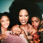 Sheryl Lee Ralph Instagram - Mothers come in various forms, biological mothers, adoptive mothers, foster mothers, stepmothers, bonus mothers, surrogate mothers, Muhvas, grandmothers and great grandmothers too. Let’s not forget our mothers in heaven. God bless you all💕