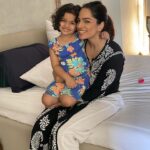 Shikha Singh Instagram - Just when I think my daughter is nothing like me, she proudly shows her attitude and I’m like “There I am” 😈 #us #babiesofinstagram #baby #babygirl #girl #girlpower #blessed #insta #instagood #instagram #photo #photooftheday #grateful #thankyou #countyourblessings #bekind #love #live #laugh #momlife #mommy #motherhood #motherdaughter #minime