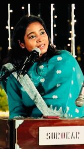 Shilpa Rao Instagram - Finally found the full video of #Kalank … hope you like ❤️❤️❤️. #shilparao