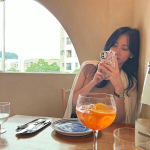 Shin Hyun-been Instagram - 🔙
