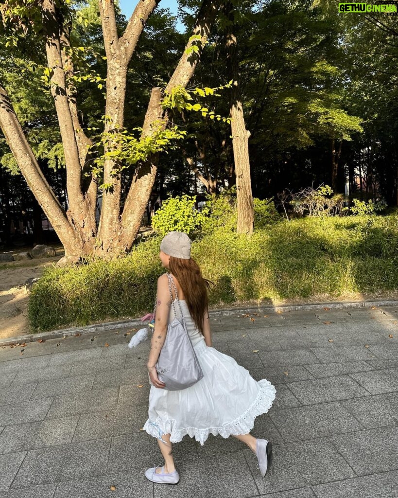 Shin Ji-min Instagram - 가을🍂인가?🌷
