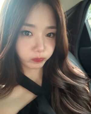 Shin Ji-yeon Thumbnail - 120.3K Likes - Most Liked Instagram Photos