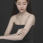 Shin Seul-ki Instagram - 🎹🎵📷🖤