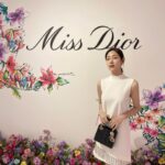 Shin Seul-ki Instagram - @diorbeauty 🌸🌺🌷💜 #ad #디올뷰티 #미스디올 #MissDior #MissDiorExhibitionSeoul @dior