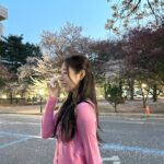 Shin Seul-ki Instagram - 4월