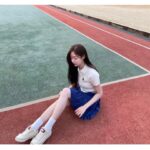 Shin Seul-ki Instagram - @tommyjeans 👟👖 ❤️ #광고 #tommyjeans #버지니아캔버스로우