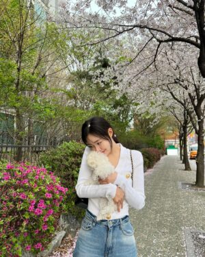Shin Seul-ki Thumbnail - 221.5K Likes - Top Liked Instagram Posts and Photos