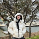 Shin Su-hyun Instagram – 곧 눈올거같아요 따뜻하게 입고다니시라구요
#광고 #듀베티카 #DUVETICA #피오카럭스