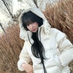 Shin Su-hyun Instagram – 곧 눈올거같아요 따뜻하게 입고다니시라구요
#광고 #듀베티카 #DUVETICA #피오카럭스