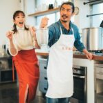 Shiori Sato Instagram - . 「BAILA」4月号 同志のようなパンサーさんをお招きした "クラスメイトと、夢と希望着回し" アザーカットです🫧 くすっとしてきゅんとする物語になりました🌸 それぞれの個性を活かしつつも わたしの壮大な妄想が加わったわけですが 誌面を見た向井さんに、 おれモジモジしすぎじゃない！？ 好きな人の前では照れてばかりで恥ずかしいよ〜 とのお言葉いただいたのですが😂 わ、わ、わたしの勝手な妄想ですからねっ🤭🤫☺️ 麺を可憐に踊らせてくれた菅さん🍜 自ら生クリームを鼻につけてくれた尾形さんも🍰 おちゃめでおもしろくておしゃれな着こなしを 本当にありがとうございました🐆♡ 休憩中に3人でずぅ〜っとお喋りして笑い合っていた あの仲良しな光景も忘れません🥰