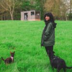 Shirine Boutella Instagram - L’amour est dans le près 🍃♥️ @parceltinyhouse @domainederichecourt Séjour offert.